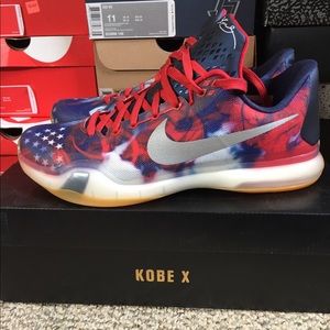 Kobe 10 “Independence Day”